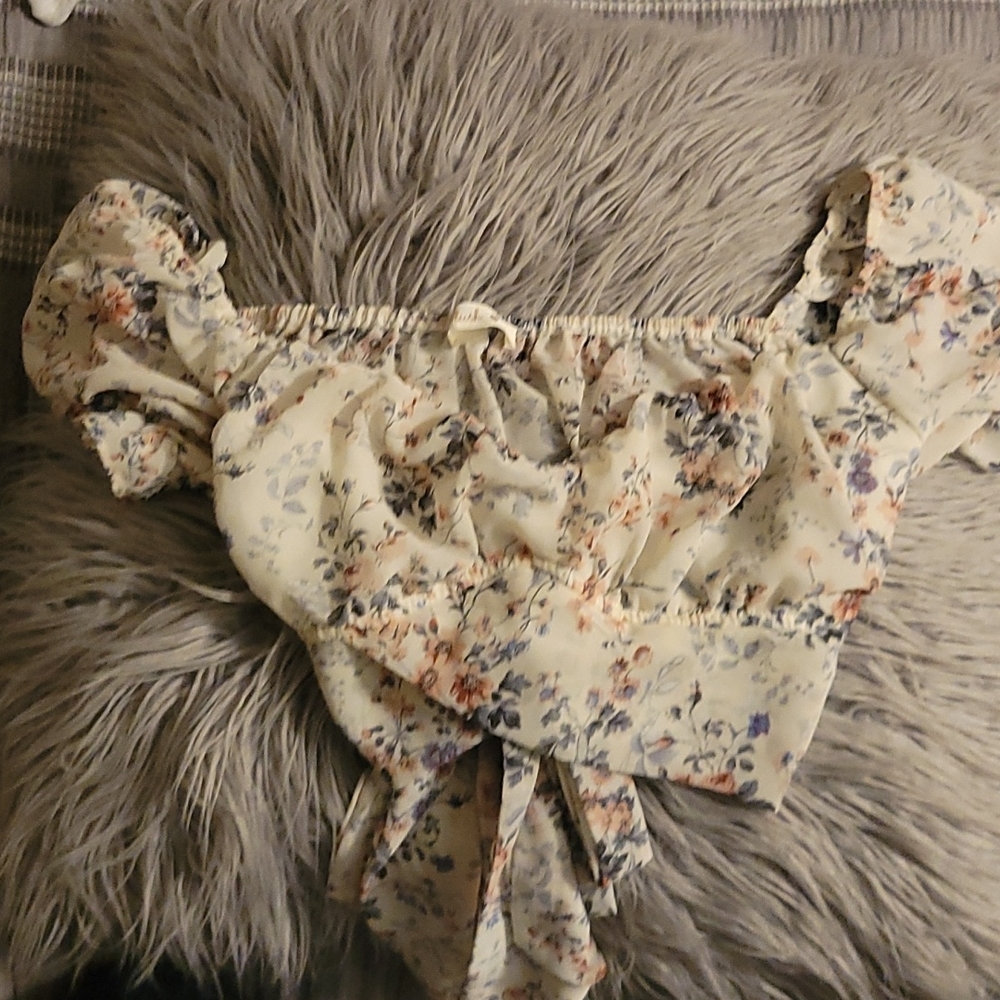 Cream crop top